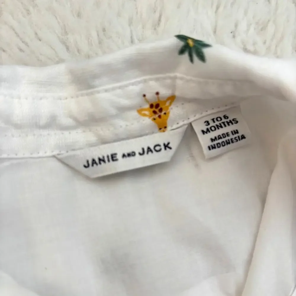 Janie and Jack Baby Safari Linen Romper Size 3-6 months